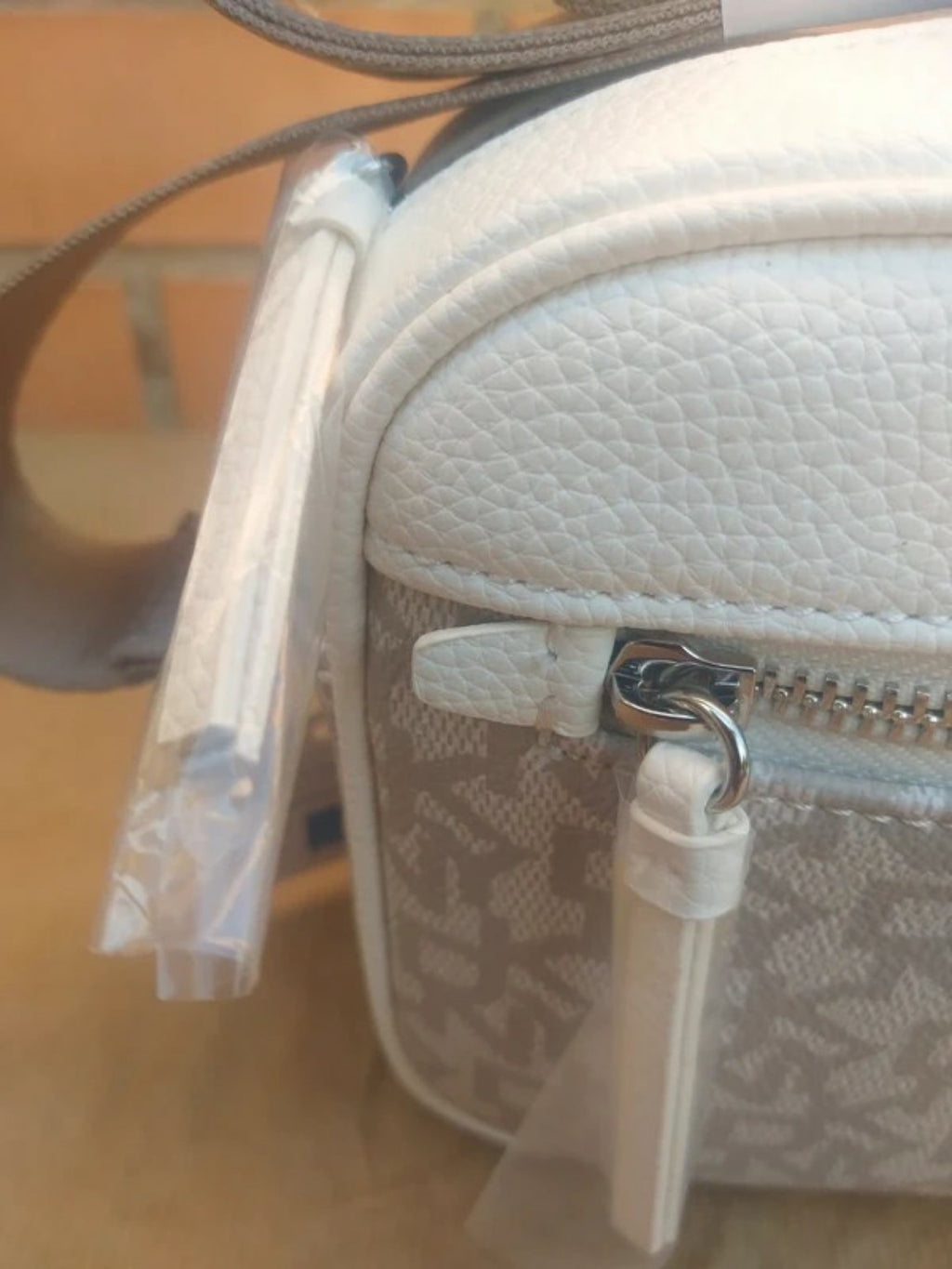 Bolso bandolera DKNY original blanco/beige