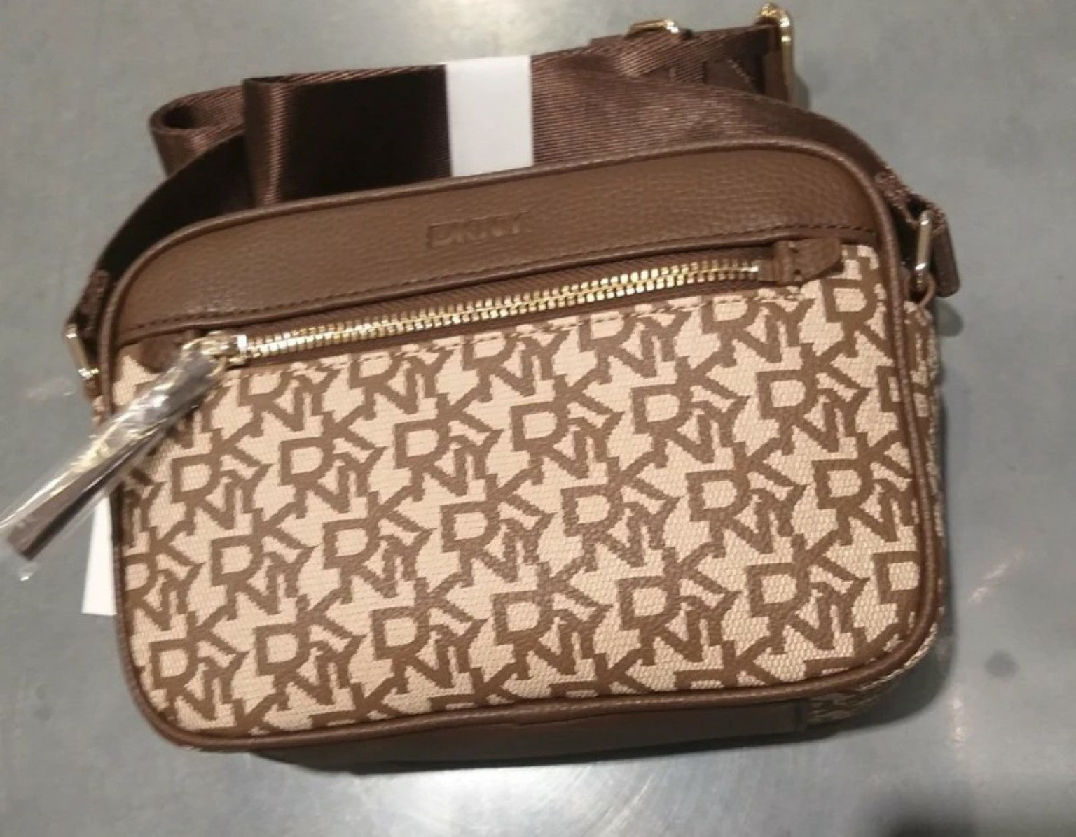 Bolso bandolera DKNY original